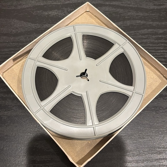 'The First Christmas' Home vintage film - Picture 3 of 3